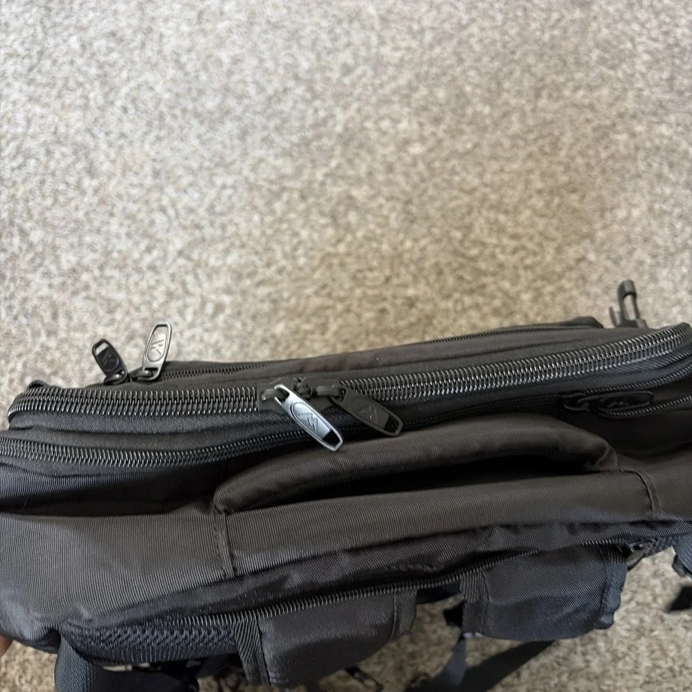 Matein Carry-On Convertible Weekender Laptop Backpack Black Size X-Large 40L